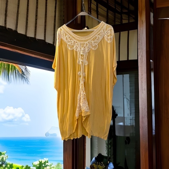 Beautiful Lace Detailed Tunic - Picture 1 of 5